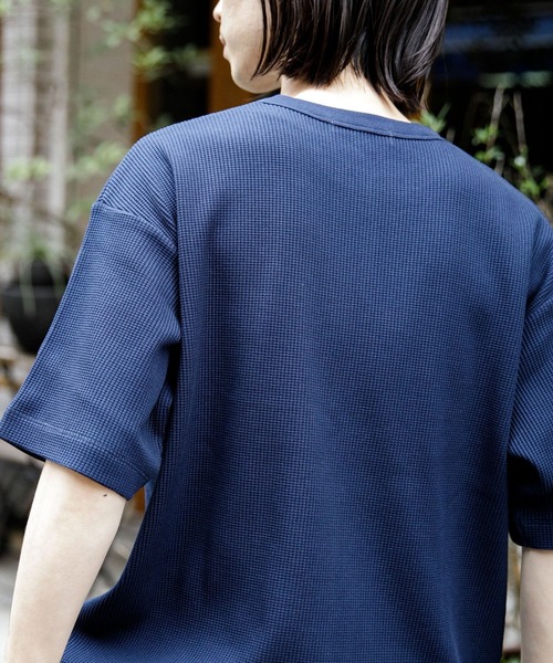 URBAN RESEARCH(アーバンリサーチ)の「『Sサイズ/XLサイズあり』『UR TECH』ワッフルTシャツ(Tシャツ/カットソー・メンズ・ブラック/ネイビー/オリーブ/オレンジ/ホワイト・SMALL/MEDIUM/LARGE/X-LARGE)」の14枚目の写真