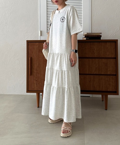 apres jour mignon(アプレジュールミニョン)の「ティアードTシャツワンピース【ZOZOTOWN限定アイテム】(ワンピース・レディース・ナチュラル/ブラック系その他/ブラック・X-LARGE/MEDIUM/SMALL)」の9枚目の写真