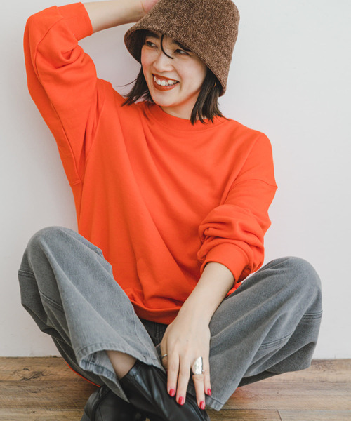 ITEMS URBANRESEARCH（アイテムズ アーバンリサーチ）の「裏毛 カラースウェット プルオーバー（スウェット・メンズ・ブラック/ホワイト/オレンジ/グリーン/パープル・LARGE/MEDIUM）」の5枚目の写真