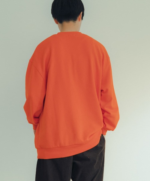 ITEMS URBANRESEARCH（アイテムズ アーバンリサーチ）の「裏毛 カラースウェット プルオーバー（スウェット・メンズ・ブラック/ホワイト/オレンジ/グリーン/パープル・LARGE/MEDIUM）」の11枚目の写真