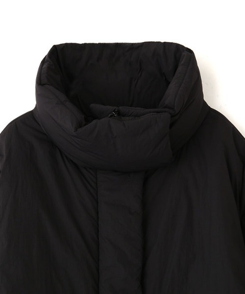 ETRE TOKYO（エトレトウキョウ）の「スタンドネックパディングコート（ダウンジャケット/コート・レディース・ブラック/オフホワイト・M/S）」の16枚目の写真