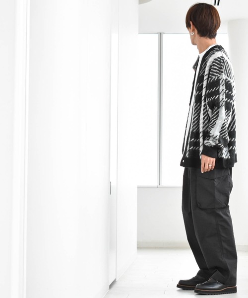 Anytime Songs(エニータイムソングス)の「シャギー加工 チェック柄ニットバルーンカーディガン(カーディガン/ボレロ・メンズ・ブラック/チャコール/ブラウン・X-LARGE/LARGE/MEDIUM)」の7枚目の写真