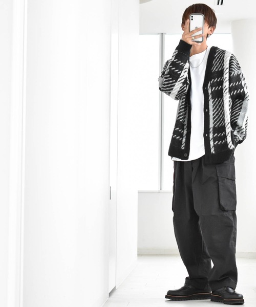 Anytime Songs(エニータイムソングス)の「シャギー加工 チェック柄ニットバルーンカーディガン(カーディガン/ボレロ・メンズ・ブラック/チャコール/ブラウン・X-LARGE/LARGE/MEDIUM)」の9枚目の写真