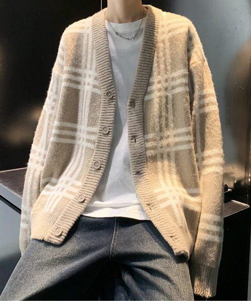 neos(ネオス)の「【neos -addictive design-】ルーズシルエット モヘア ライク 無地&チェック ニット カーディガン(カーディガン/ボレロ・メンズ・ブルー/ネイビー/グレー/ベージュ系/ベージュ/ブラック・X-LARGE/LARGE/MEDIUM)」の4枚目の写真