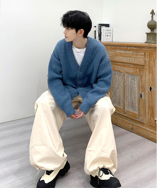 neos(ネオス)の「【neos -addictive design-】ルーズシルエット モヘア ライク 無地&チェック ニット カーディガン(カーディガン/ボレロ・メンズ・ブルー/ネイビー/グレー/ベージュ系/ベージュ/ブラック・X-LARGE/LARGE/MEDIUM)」の21枚目の写真