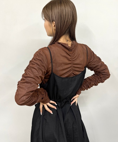 Six M（シックスエム）の「【Six M/シックスエム】ギャザー2WAY L/Sトップス（Tシャツ/カットソー・レディース・ブラウン/ブルー/ブラック・FREE）」の7枚目の写真