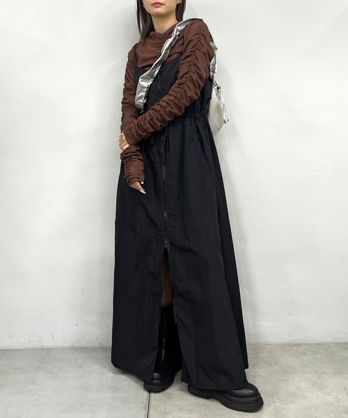 Six M（シックスエム）の「【Six M/シックスエム】ギャザー2WAY L/Sトップス（Tシャツ/カットソー・レディース・ブラウン/ブルー/ブラック・FREE）」の5枚目の写真