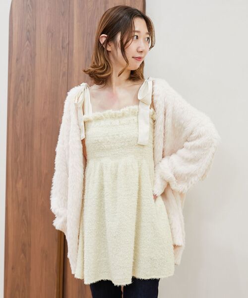 MAJESTIC LEGON(マジェスティックレゴン)の「肩リボンきらめきビスチェ(ベスト・レディース・アイボリー/チャコールグレー/ブラック・MEDIUM)」の8枚目の写真