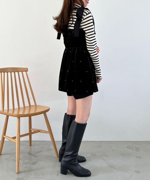 MAJESTIC LEGON(マジェスティックレゴン)の「肩リボンきらめきビスチェ(ベスト・レディース・アイボリー/チャコールグレー/ブラック・MEDIUM)」の13枚目の写真