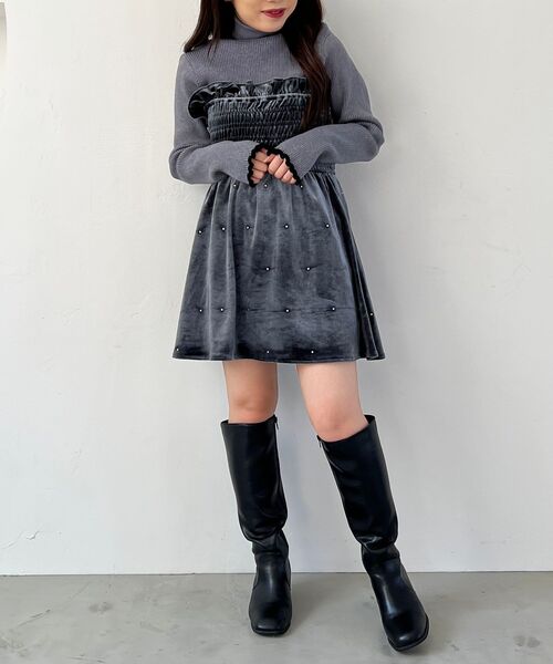 MAJESTIC LEGON(マジェスティックレゴン)の「肩リボンきらめきビスチェ(ベスト・レディース・アイボリー/チャコールグレー/ブラック・MEDIUM)」の21枚目の写真