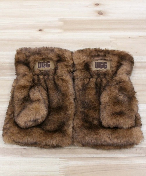 UGG（アグ）の「UGG フェイクファー フィンガーレスグローブ W FAUX FUR FINGERLESS（手袋・レディース・ブラック/ナチュラル・S/M/L/XL）」の2枚目の写真
