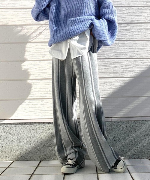 Q(キュー)の「ストライプニットパンツ(その他パンツ・レディース・ライトグレー/ブラック・MEDIUM)」の1枚目の写真