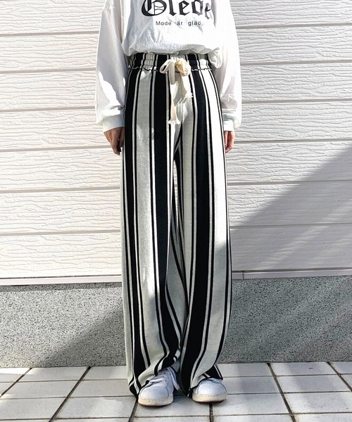 Q(キュー)の「ストライプニットパンツ(その他パンツ・レディース・ライトグレー/ブラック・MEDIUM)」の3枚目の写真