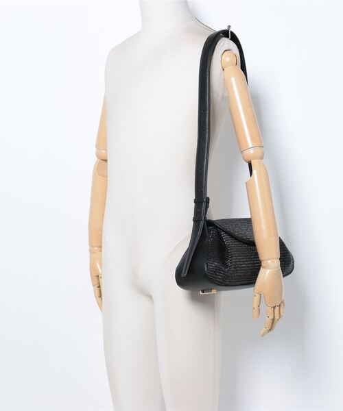 LE VERNIS（ル・ベルニ）の「FOSSETE BAG（ショルダーバッグ・レディース・ブラック/ベージュ・ONE SIZE）」の19枚目の写真