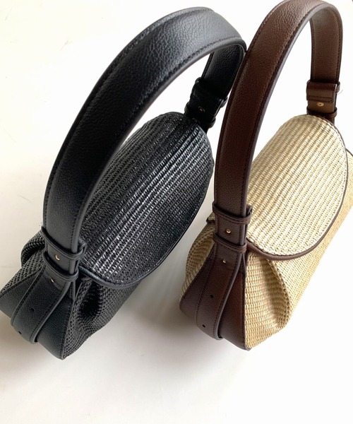 LE VERNIS（ル・ベルニ）の「FOSSETE BAG（ショルダーバッグ・レディース・ブラック/ベージュ・ONE SIZE）」の11枚目の写真