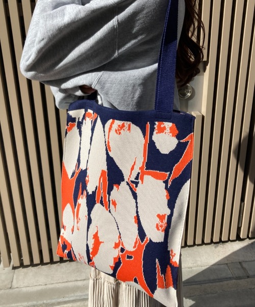 tolene(トレネ)の「総柄ニットトートバッグ(トートバッグ・レディース・A/C/B・ONE SIZE)」の16枚目の写真
