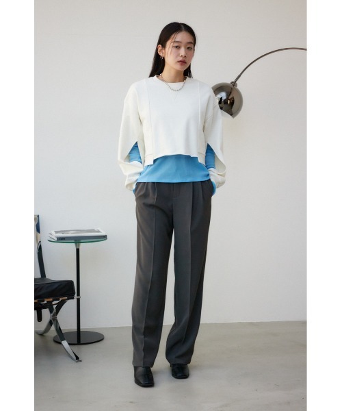 AZUL by moussy（アズールバイマウジー）の「クロップドスウェットトップス（スウェット・レディース・ブラック/ブルー/アイボリー/杢グレー・FREE）」の7枚目の写真