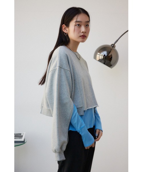 AZUL by moussy（アズールバイマウジー）の「クロップドスウェットトップス（スウェット・レディース・ブラック/ブルー/アイボリー/杢グレー・FREE）」の17枚目の写真