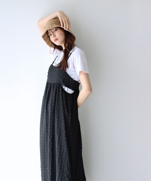 BLUEEAST（ブルーイースト）の「シアーチェックキャミワンピース（ワンピース・レディース・アイボリー/ベージュ/ブラック/ブルーグレー/グレー・MEDIUM）」の10枚目の写真