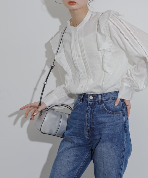 SENSE OF PLACE by URBAN RESEARCH（センスオブプレイスバイアーバンリサーチ）の「レースフリルブラウス（シャツ/ブラウス・レディース・オフホワイト/ライトブルー/グリーン・ONE）」の2枚目の写真