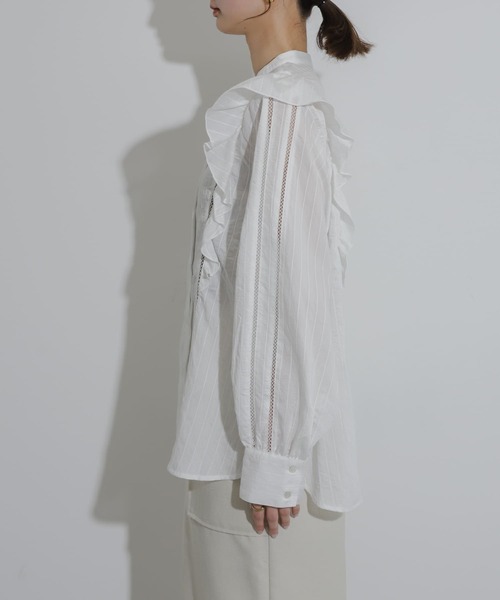 SENSE OF PLACE by URBAN RESEARCH（センスオブプレイスバイアーバンリサーチ）の「レースフリルブラウス（シャツ/ブラウス・レディース・オフホワイト/ライトブルー/グリーン・ONE）」の21枚目の写真