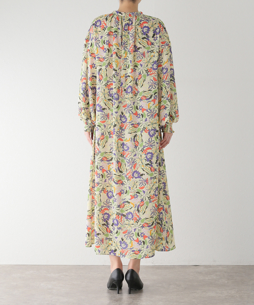 journal standard L'essage（ジャーナルスタンダードレサージュ）の「【Deveaux】フラワープリントワンピース（ワンピース・レディース・ブラック系その他/アイボリー・FREE）」の13枚目の写真