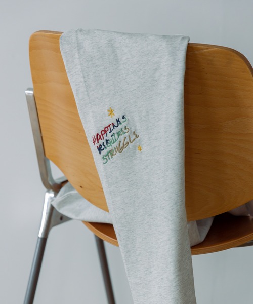 KBF(ケイビーエフ)の「エンブロイダリーロンTEE(Tシャツ/カットソー・レディース・ライトグレー/グリーン・ONE)」の8枚目の写真