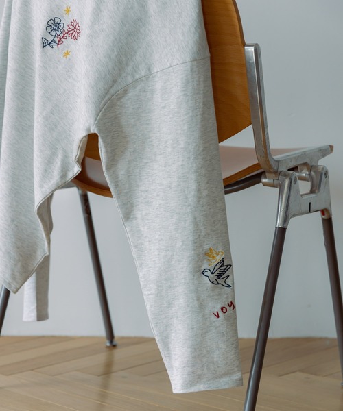 KBF(ケイビーエフ)の「エンブロイダリーロンTEE(Tシャツ/カットソー・レディース・ライトグレー/グリーン・ONE)」の9枚目の写真