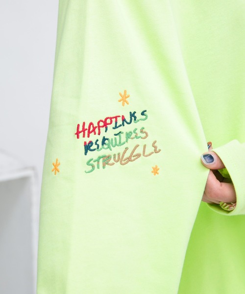 KBF(ケイビーエフ)の「エンブロイダリーロンTEE(Tシャツ/カットソー・レディース・ライトグレー/グリーン・ONE)」の22枚目の写真