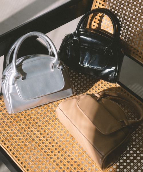 ECREL（エクレール）の「フェイクレザーミニボストンバッグ（ボストンバッグ・レディース・ブラック/シルバー/ベージュ・FREE）」の6枚目の写真