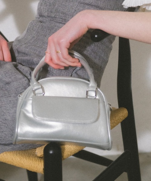 ECREL（エクレール）の「フェイクレザーミニボストンバッグ（ボストンバッグ・レディース・ブラック/シルバー/ベージュ・FREE）」の20枚目の写真