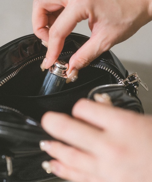 ECREL（エクレール）の「フェイクレザーミニボストンバッグ（ボストンバッグ・レディース・ブラック/シルバー/ベージュ・FREE）」の13枚目の写真