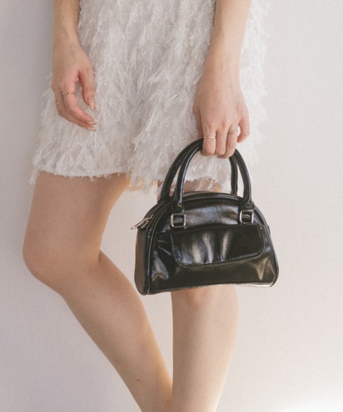 ECREL（エクレール）の「フェイクレザーミニボストンバッグ（ボストンバッグ・レディース・ブラック/シルバー/ベージュ・FREE）」の4枚目の写真