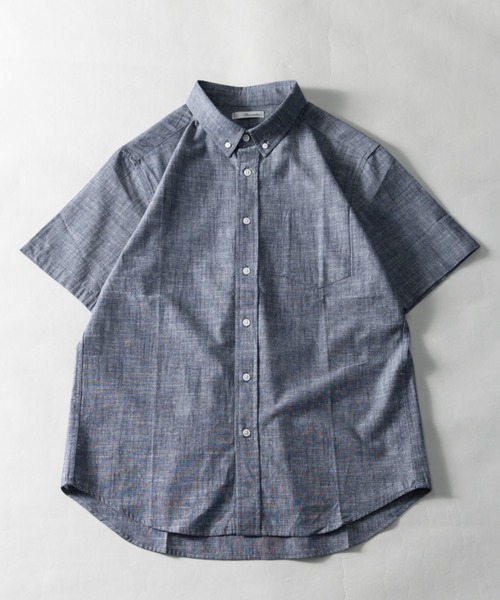 NYLAUS（ナイラス）の「レギュラーフィット ボタンダウン/バンドカラー ショートスリーブ シャンブレーシャツ（シャツ/ブラウス・メンズ・サックスブルー系1/ブルー系1/ネイビー系1/ベージュ系2/ベージュ系1/ホワイト系1/ホワイト系2・M/L/LL）」の5枚目の写真