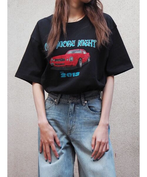 EVRIS(エヴリス)の「CARグラフィックオーバーサイズTシャツ(Tシャツ/カットソー・レディース・グレー/ホワイト/ブラック・FREE)」の2枚目の写真