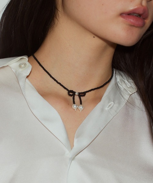ANU（アヌ）の「ribbon beads choker - リボンビーズチョーカー（ネックレス・レディース・ブラック/ホワイト・FREE）」の6枚目の写真