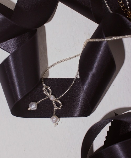 ANU（アヌ）の「ribbon beads choker - リボンビーズチョーカー（ネックレス・レディース・ブラック/ホワイト・FREE）」の12枚目の写真