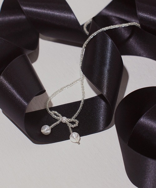 ANU（アヌ）の「ribbon beads choker - リボンビーズチョーカー（ネックレス・レディース・ブラック/ホワイト・FREE）」の13枚目の写真