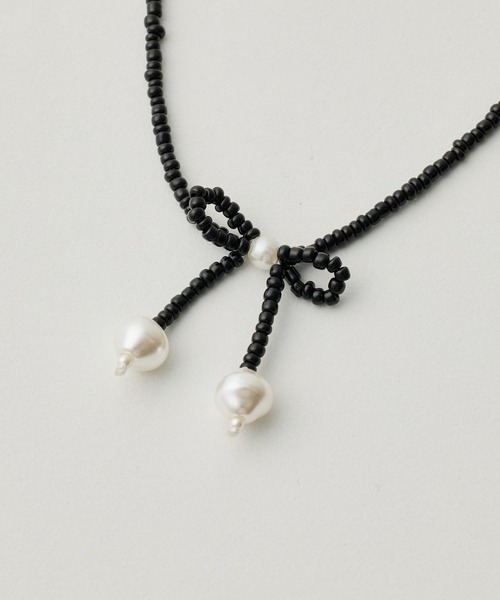 ANU（アヌ）の「ribbon beads choker - リボンビーズチョーカー（ネックレス・レディース・ブラック/ホワイト・FREE）」の20枚目の写真