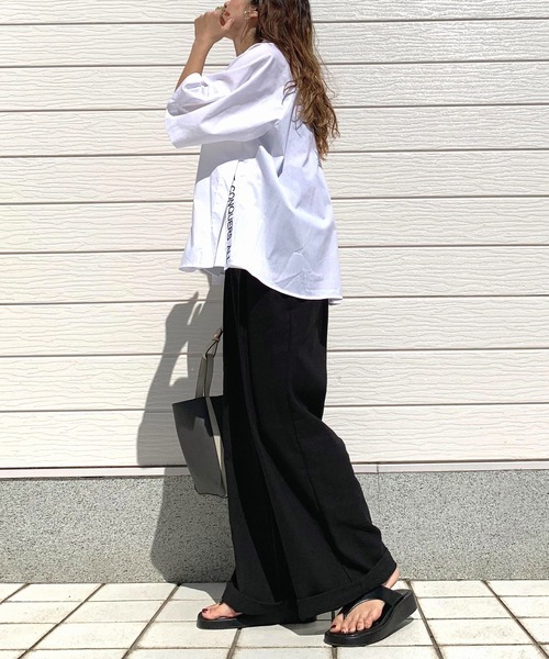 Q（キュー）の「スリット刺繍半袖シャツ（シャツ/ブラウス・レディース・ホワイト/ネイビー系・MEDIUM）」の14枚目の写真