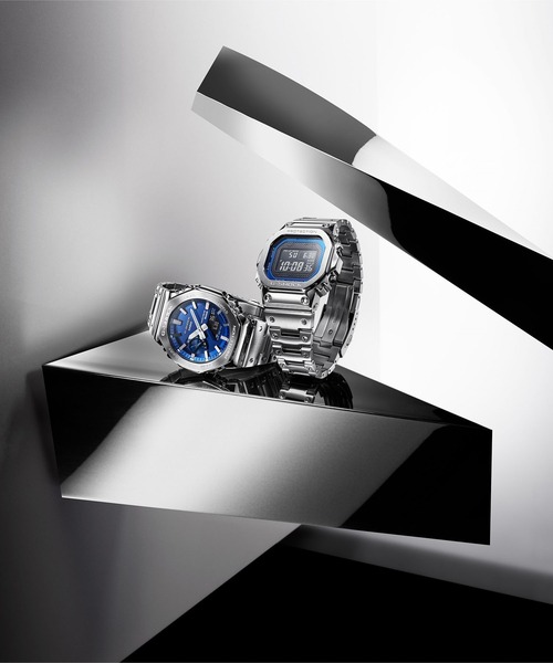 G-SHOCK(ジーショック)の「フルメタル / スマートフォンリンク&タフソーラー / GM-B2100AD-2AJF(アナログ腕時計・メンズ・ブルー・FREE)」の2枚目の写真