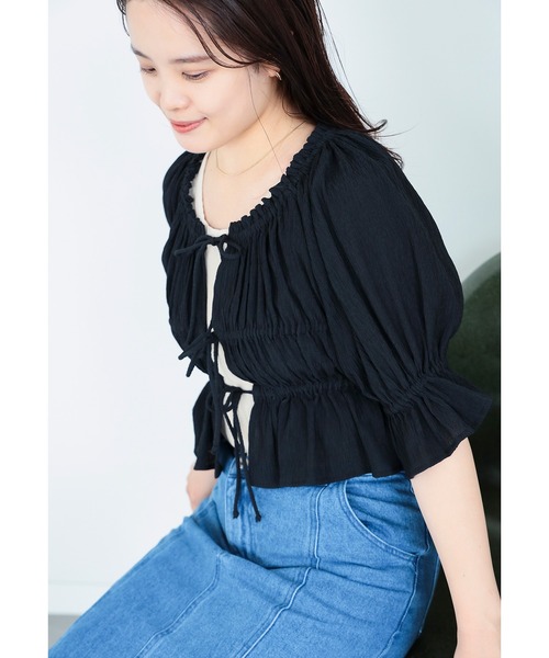 Ray BEAMS（レイビームス）の「Ray BEAMS / シャーリング リボン ブラウス（シャツ/ブラウス・レディース・レッド/ホワイト/ブラック・ONE SIZE）」の2枚目の写真