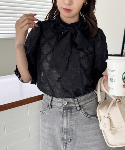 one after another NICE CLAUP（ワンアフターアナザーナイスクラップ）の「取り外し可能/ボウタイアソートブラウス（シャツ/ブラウス・レディース・アイボリー/アイボリー系/オフホワイト/ブラック・FREE）」の10枚目の写真