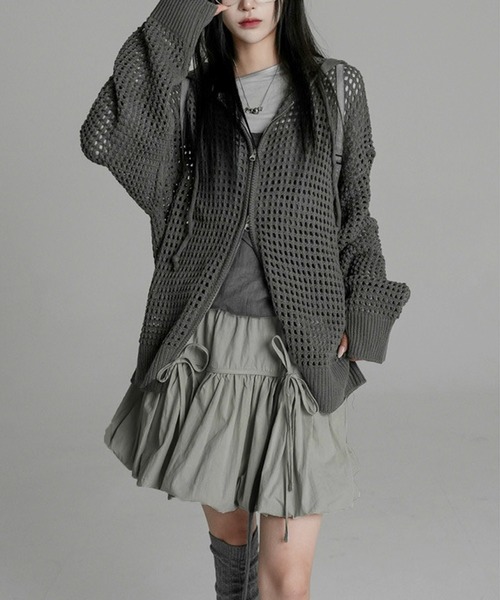 Sibra（シブラ）の「新柄登場！インナーパンツ付きフロントリボンバルーンナイロンフレアミニスカート（スカート・レディース・ブラック/グレー/ホワイト/ホワイト系その他/ブルー・M）」の11枚目の写真