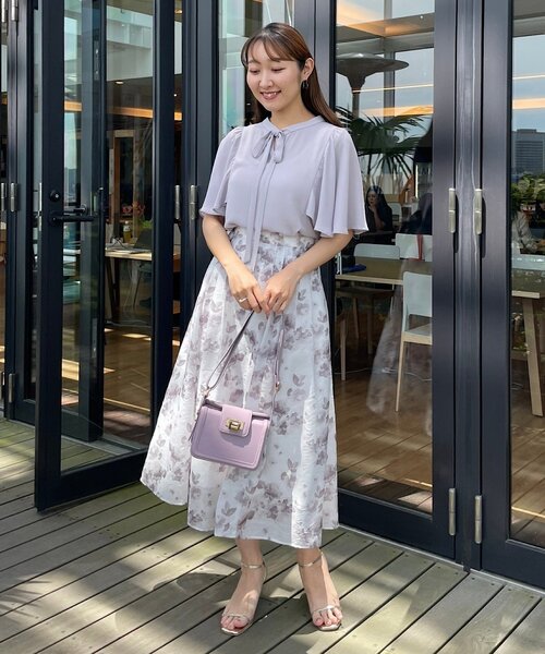 couture brooch(クチュールブローチ)の「◆【前後2WAY/マシンウォッシャブル】袖フレアリボンブラウス(シャツ/ブラウス・レディース・ピンク/オフホワイト/ライトグレー/ブラック・40/42/38)」の16枚目の写真