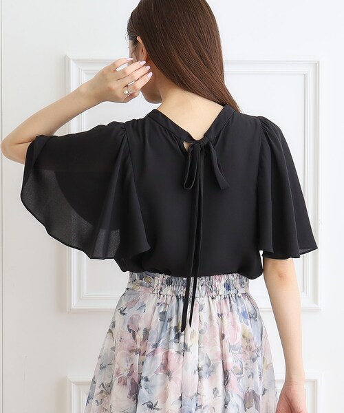 couture brooch(クチュールブローチ)の「◆【前後2WAY/マシンウォッシャブル】袖フレアリボンブラウス(シャツ/ブラウス・レディース・ピンク/オフホワイト/ライトグレー/ブラック・40/42/38)」の12枚目の写真