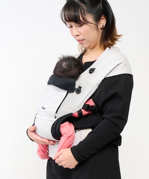 SweetMommy（スウィートマミー）の「日本製 6WAY オリジナル抱っこ紐 [選べる4タイプ]（抱っこ紐/ベルトカバー/スリング・レディース・グレー/ライトグレー/ダークネイビー/ダークブルー/ライトベージュ/ネイビー/ベージュ/アイボリー・FREE）」の15枚目の写真