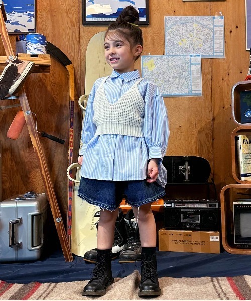 GROOVY COLORS(グルービーカラーズ)の「Typewriter Long Balloon Shirt(シャツ/ブラウス・キッズ・ライトブルー・120/110)」の3枚目の写真