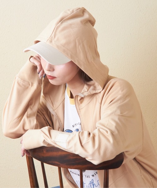 CUBE SUGAR（キューブシュガー）の「40/-スムースUVカットラグランスリーブジップパーカー（パーカー・レディース・ブラック/グリーン/レッド/ベージュ/マルチ・M）」の13枚目の写真