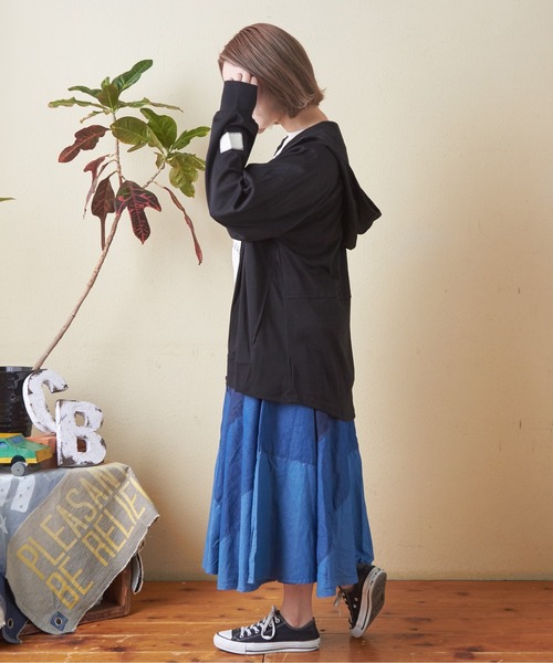 CUBE SUGAR（キューブシュガー）の「40/-スムースUVカットラグランスリーブジップパーカー（パーカー・レディース・ブラック/グリーン/レッド/ベージュ/マルチ・M）」の11枚目の写真